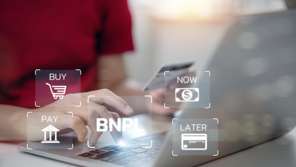 Experian, ad agosto cresce il credito: BNPL e prestiti personali trainano il mercato